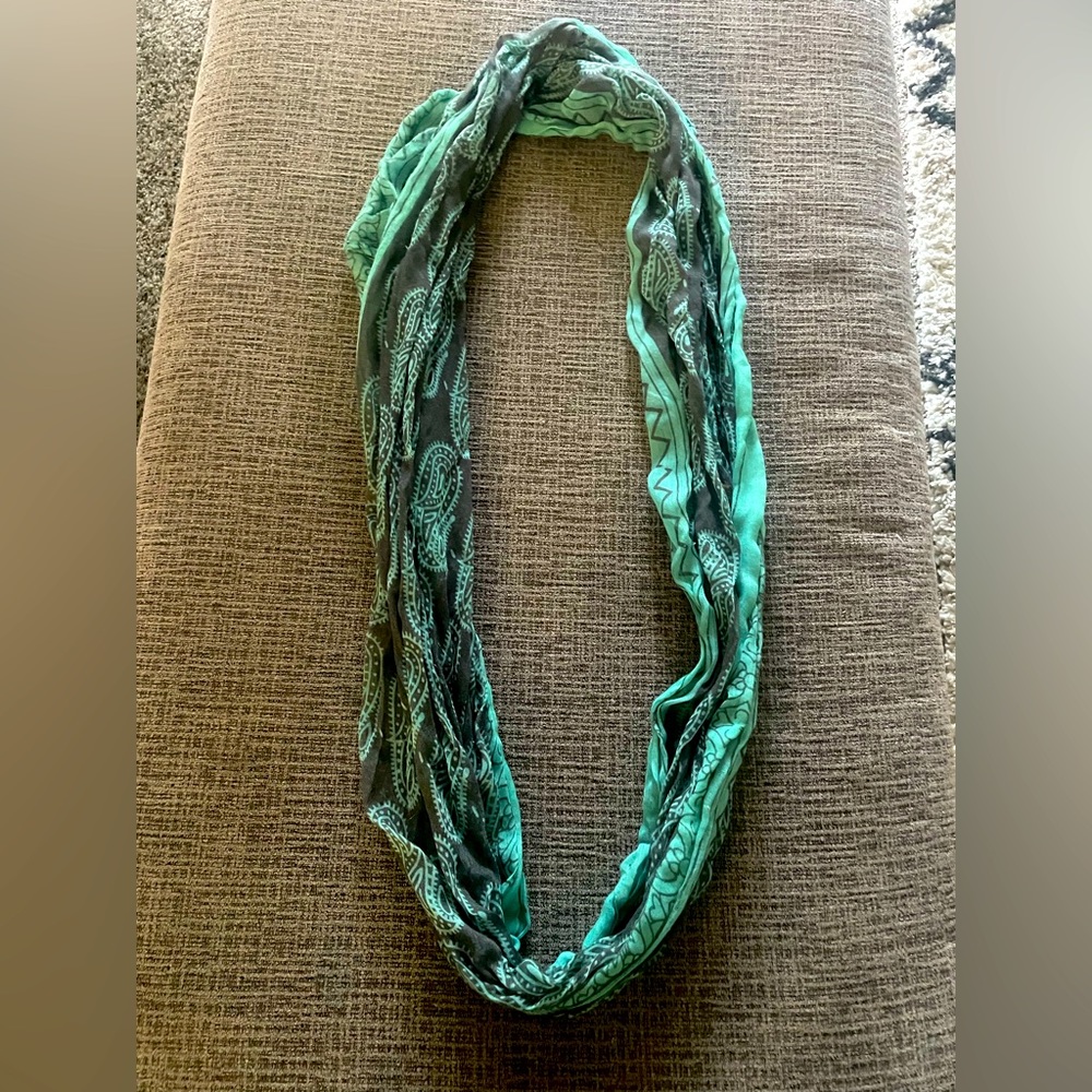 Blanket infinity scarf